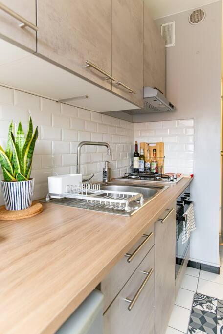 Studio With Balcony Paris Exterior foto