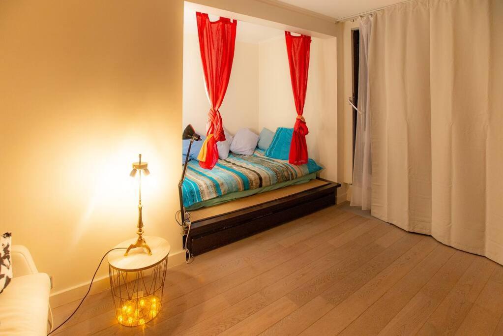 Studio With Balcony Paris Exterior foto